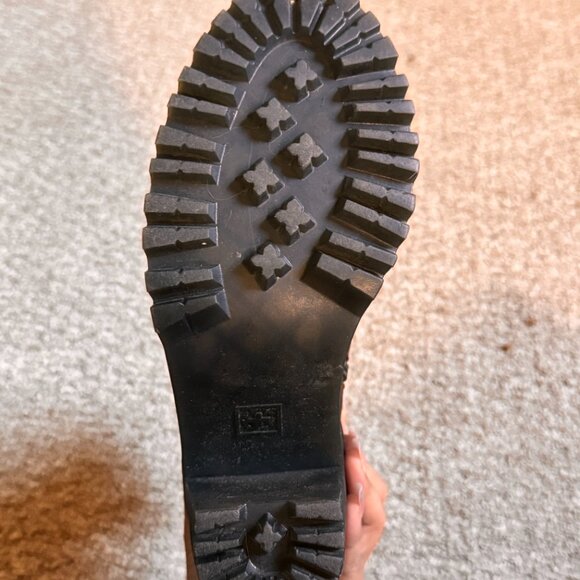 LIKE NEW Dr. Martens heeled boots "Magdalena" size 38 BEAUTIFUL PATINA - Picture 4 of 4